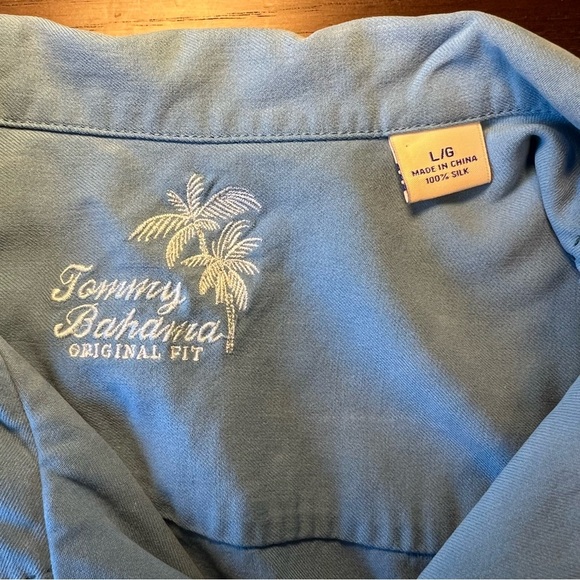 Tommy Bahama 100% silk mens button down short sleeve. Size L. Hawaiian, resort - Picture 2 of 7